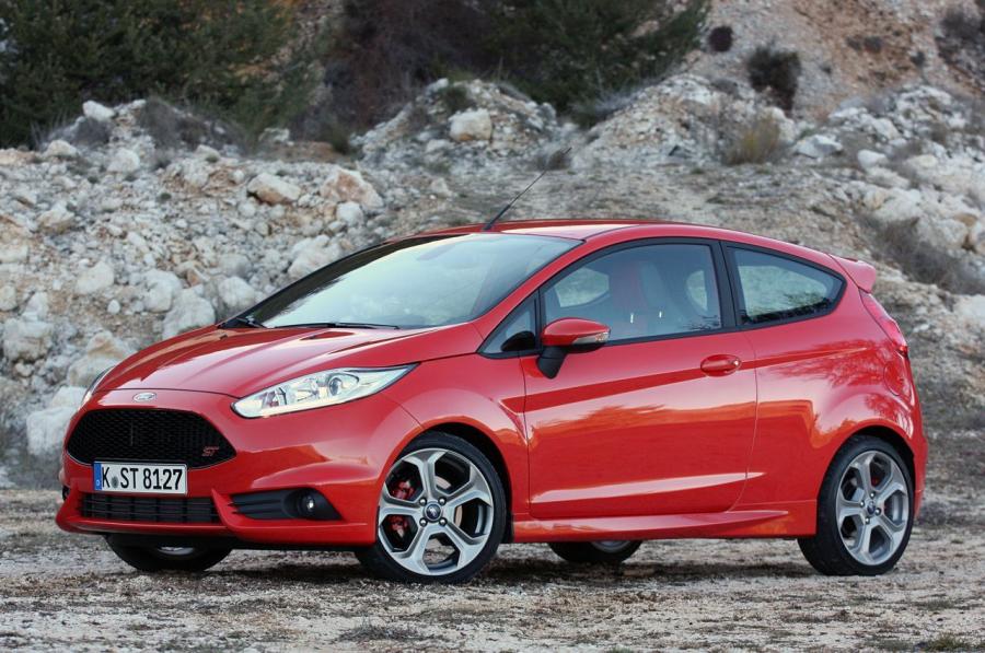  Ford Fiesta ST 2014 года  (фото 52 из 66)